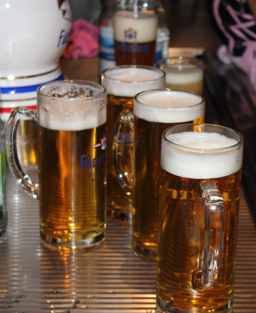 Bier her, Bier her oder ich verdurscht ...