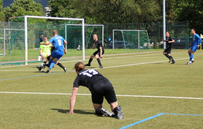 Haslacher Derby-Sieg nährt Hoffnung auf Klassenerhalt