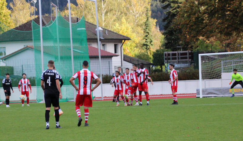 Giulio Tamburello schießt den SVH zum 2:0 Sieg
