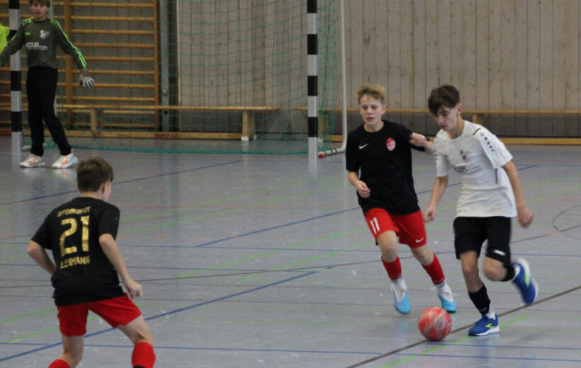 A- und C1-Junioren sind bei Bezirksfutsalmeisterschaften weiter
