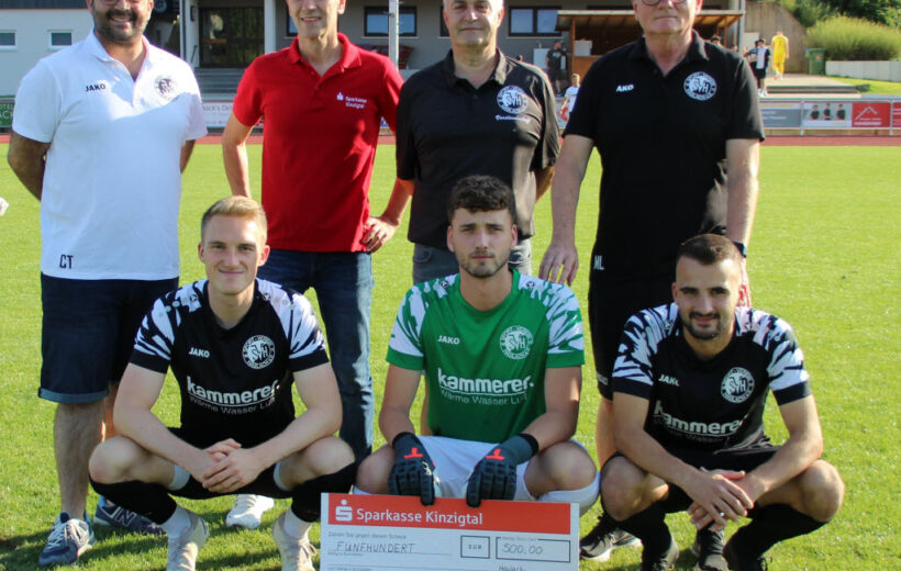 Sparkasse Kinzigtal würdigt den Bezirkspokal-Erfolg