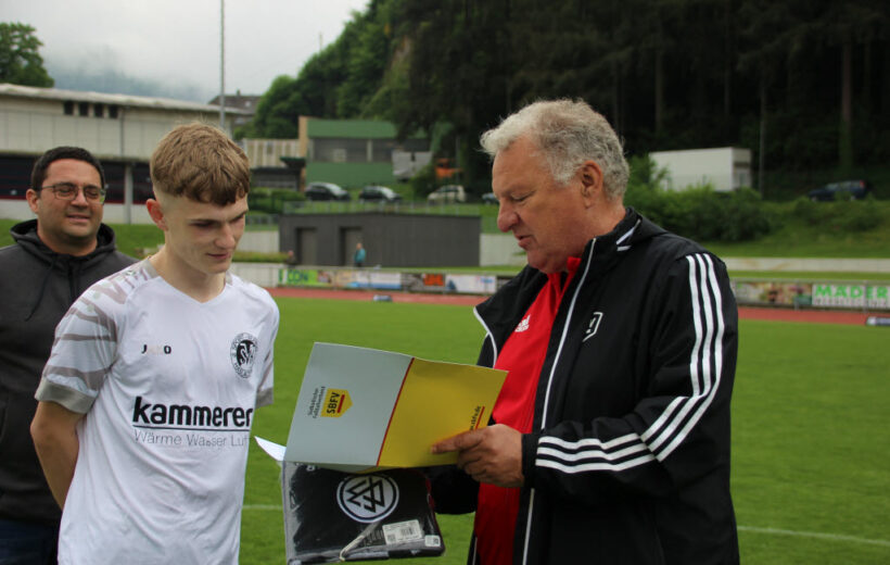 Fair-Play-Auszeichnung für SVH-Spieler Samuel Klausmann