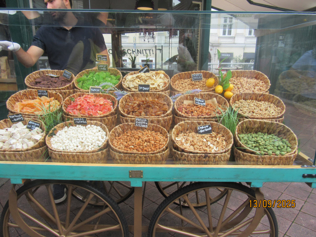 HP-20250913-AH-Wien-Naschmarkt-06-1024.jpg