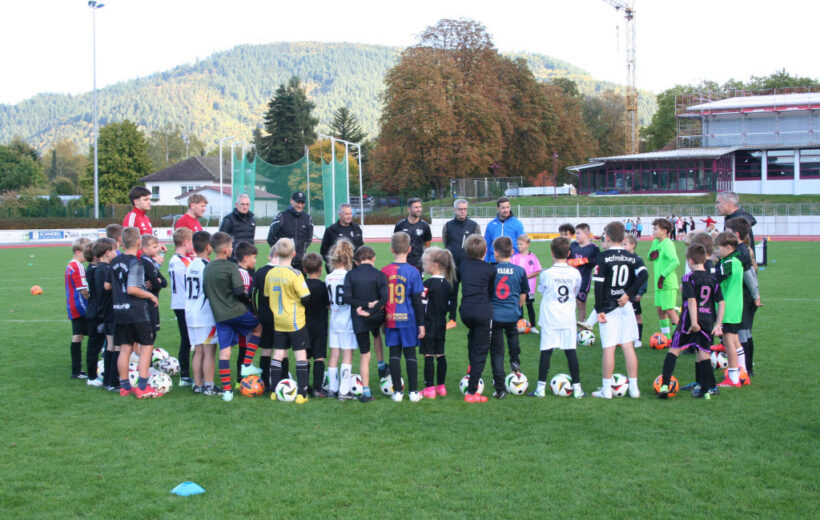 DFB-Mobil zu Gast beim SVH