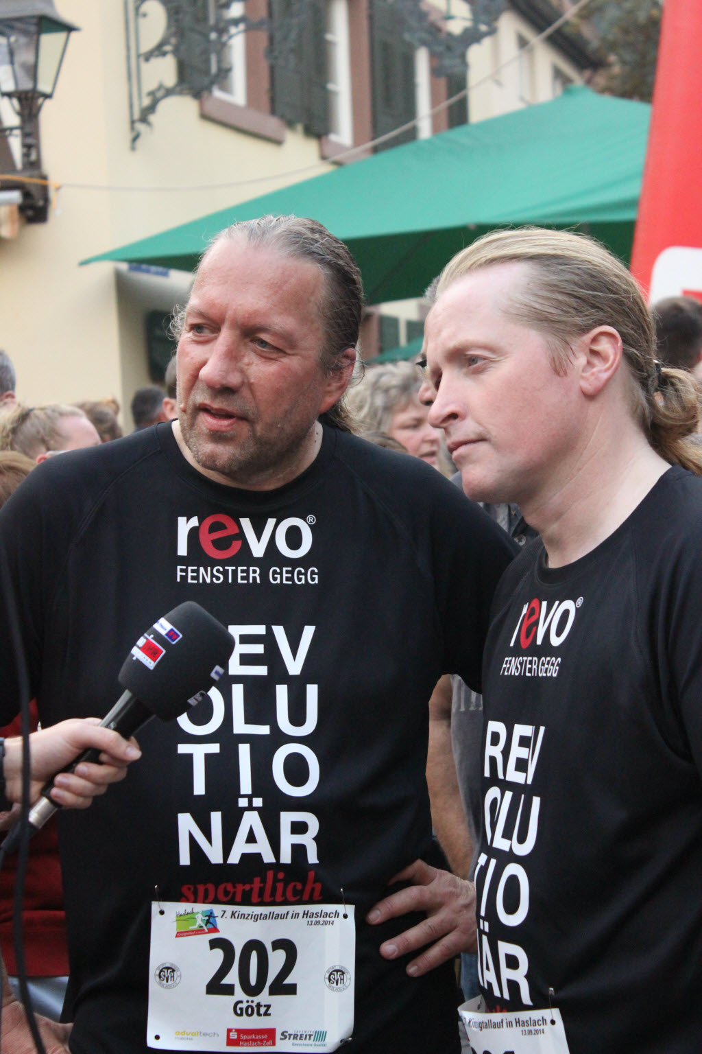 Der Haslacher Götz Gegg (li.) konnte seinen Freund Joey Kelly für den Kinzigtallauf gewinnen