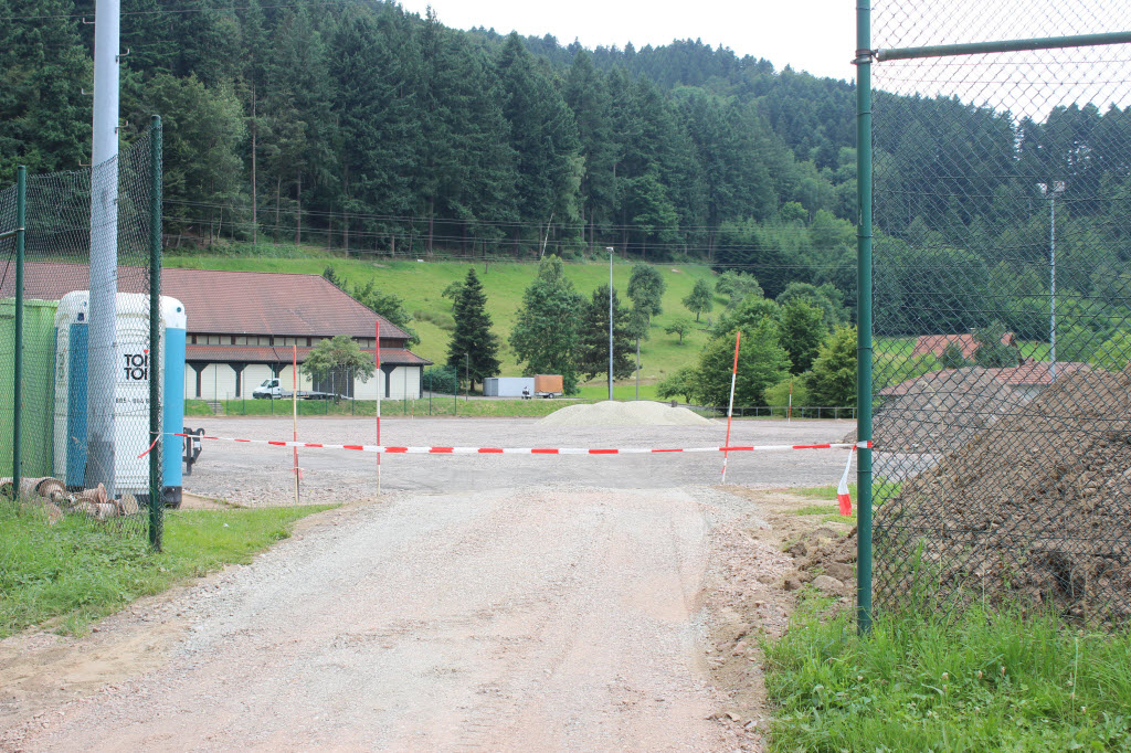 Baubeginn Kunstrasenplatz 2014 – Archivbild 5