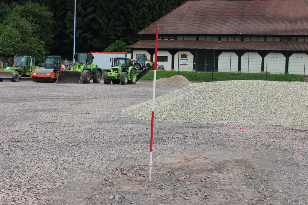 Baubeginn Kunstrasenplatz 2014 – Archivbild 6